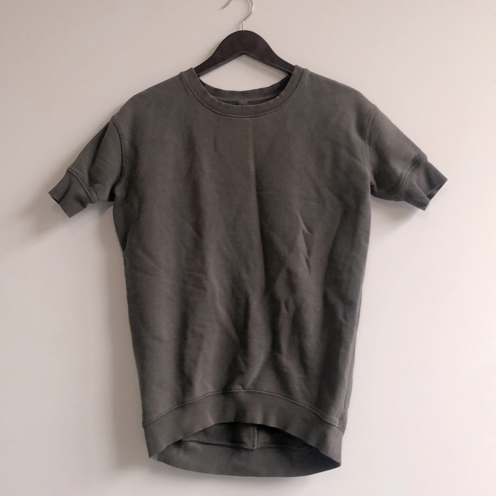 Aritzia Community short sleeve army green sweater, size xxs